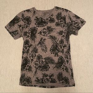 Rue 21 Carbon flower short sleeve tee shirt mens size L